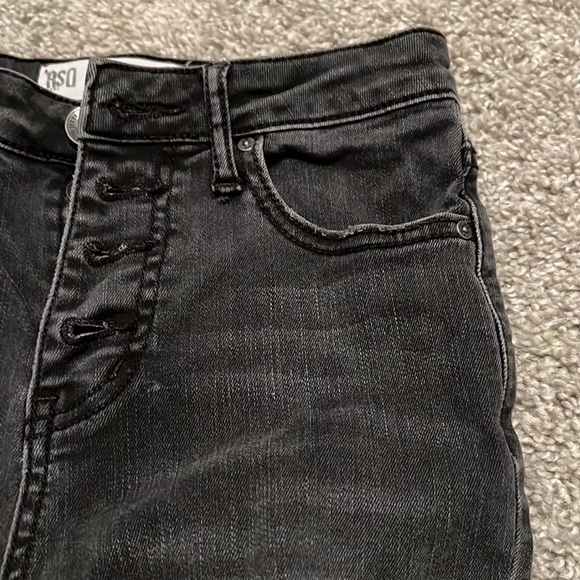 Jeans - Picture 9 of 9